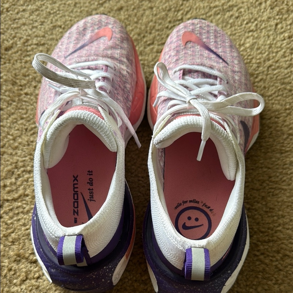 Nike Running Shoes - Picture 7 of 7